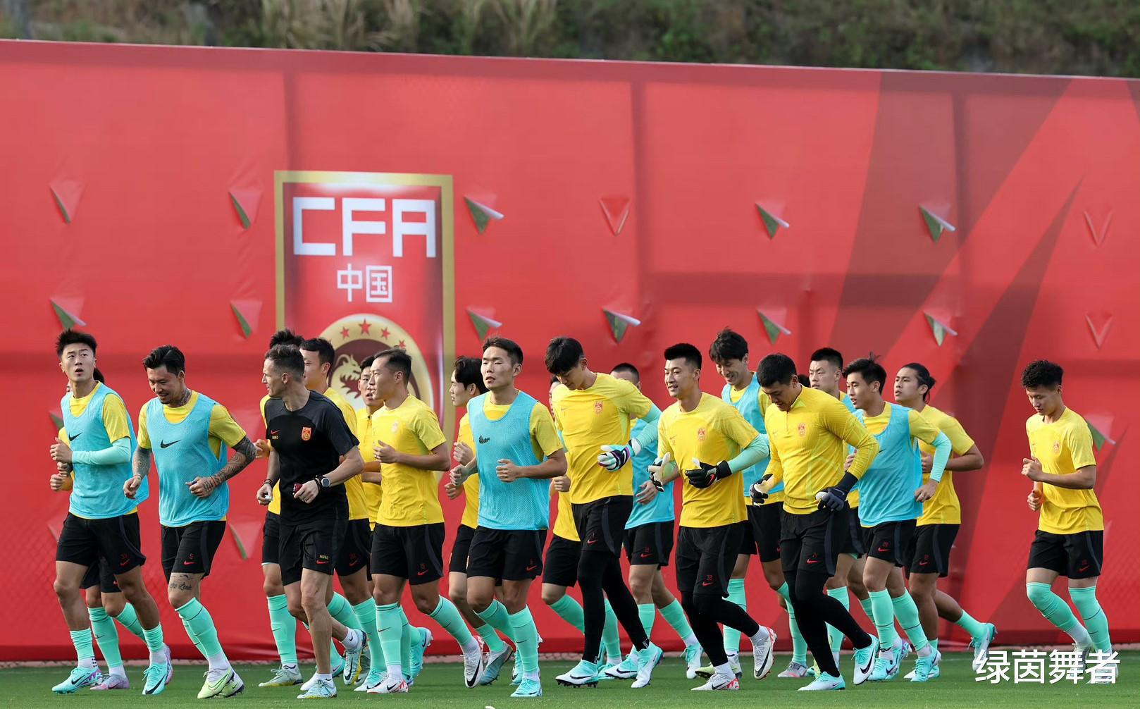 晚上20点！中国男足决战泰国，底线1-0，输球或将提前无缘世界杯(2)