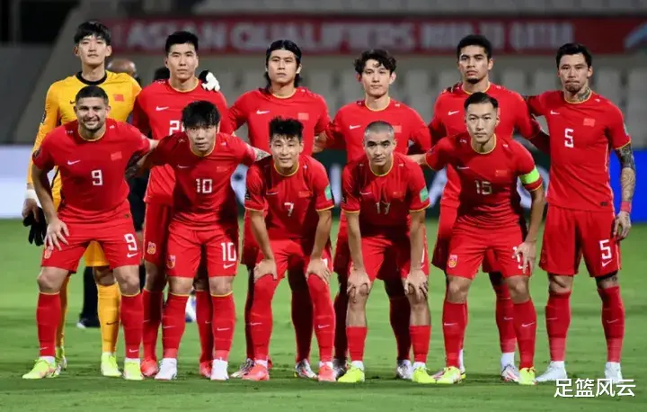 以中国足球目前的水平，到底是抓冲击世界杯重要还是抓梯队建设重要？(1)