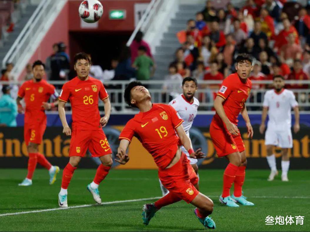 中国球迷太猛了！狂冲亚足联官方，内部有分歧，国足仍被看好(5)