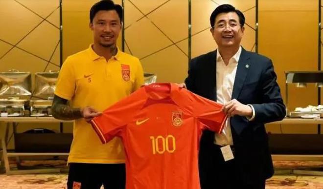 亚洲杯惨败，35岁张琳芃官宣重要决定，足协批准，范志毅遗憾(3)