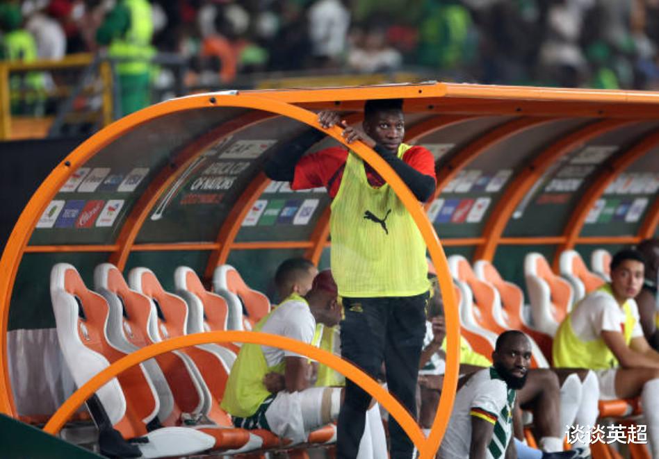 曼联门神归来：奥纳纳的非洲杯教训能成为球队救星吗？(2)