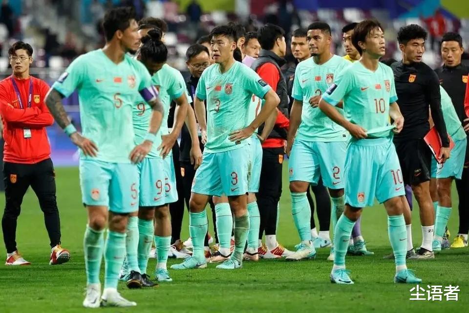 中国足协一纸官宣，宣告世界足坛奇景正式出现，球迷：教练死亡之组(2)