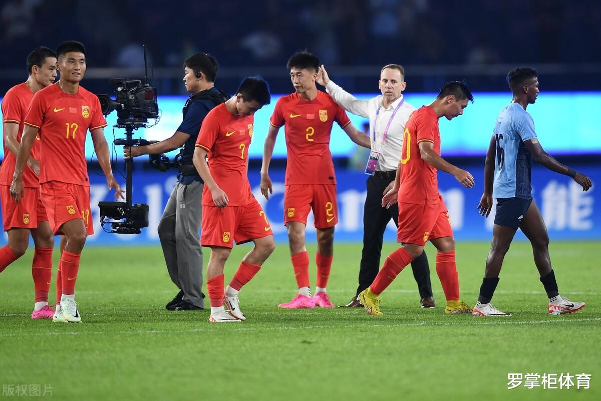 中国男足接连吃瘪，U19男足又被印尼逼平，球迷心累，顿感绝望(3)
