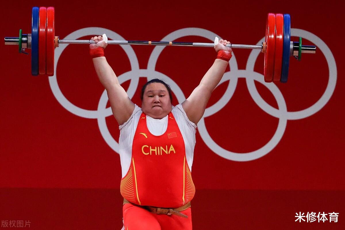 中国举重队巴黎奥运名单公布：四大奥运冠军领衔 石智勇力压李大银