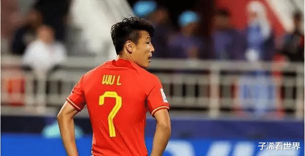 绝了! 北京媒体曝出争议猛料;国足主帅做出争议决定，球迷骂声一片